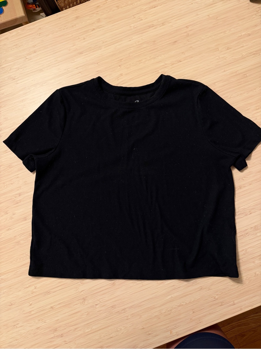 GAP Black Short-Sleeve Ribbed Crew Tee